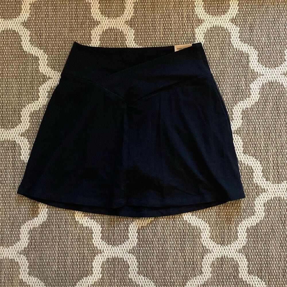 Victoria’s Secret pink, high waist, V crossover skort  Size large tennis skirt
